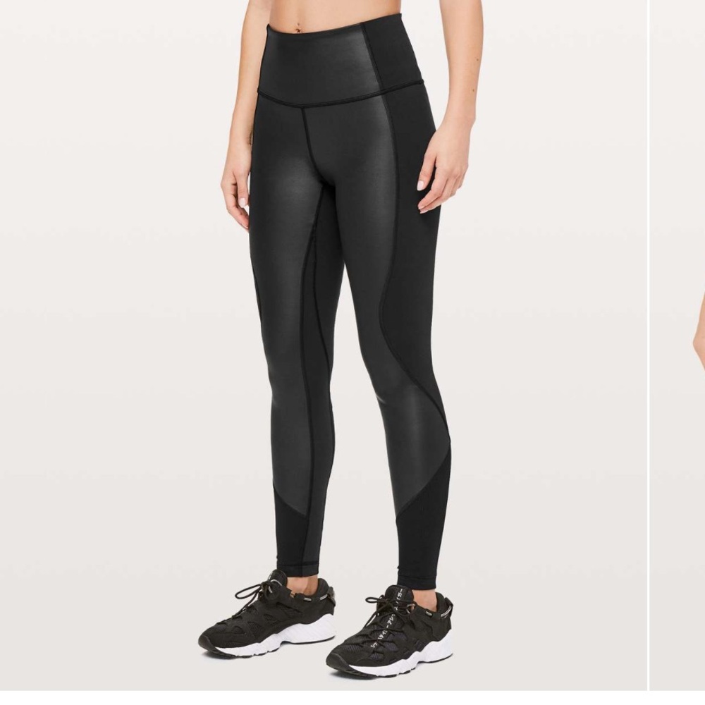 Lululemon Wunder Under Tight Matte Black Foil shine 28” size 6